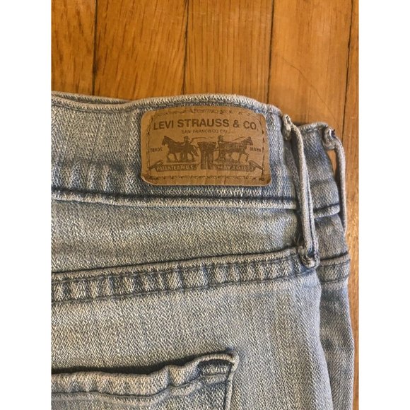 Levis 515 Capri Jeans Women's Blue Denim  Cuffed Light Wash Sz 6 Red Tab - Picture 6 of 8